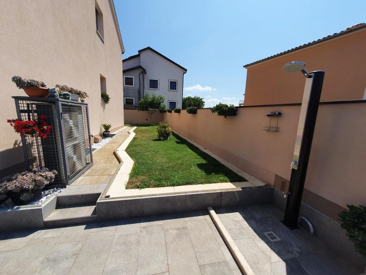Villa Slavica Poreč Exterior foto